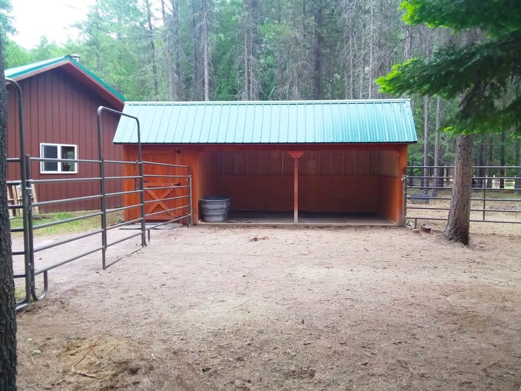 red horse barn